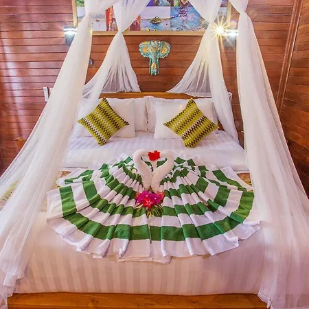 Sunset Garden Nusa Lembongan Hotel Exterior photo
